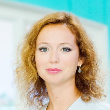 Елена <b>Захарова</b>