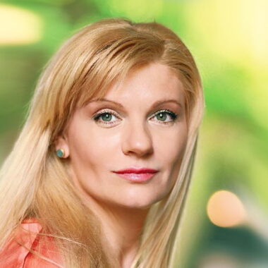 Анна <b>Ардова</b>