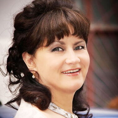 Ирина <b>Шмелева</b>