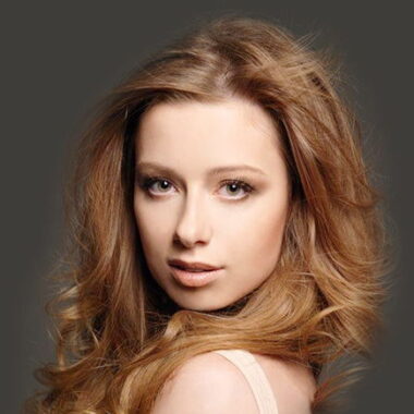 Юлия <b>Савичева</b>
