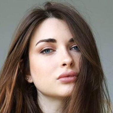 Арина <b>Аринян</b>