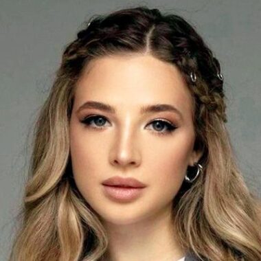 Аня <b>Покров</b>