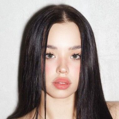 Эвелина <b>Лунаком</b>
