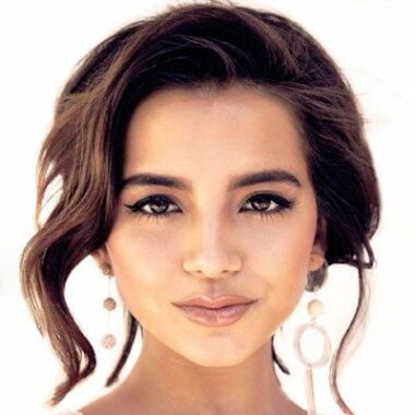 Изабела <b>Монер</b>