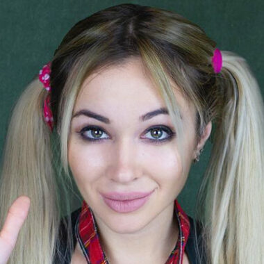 Анна <b>Костенко</b>