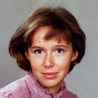 Евгения <b>Симонова</b>
